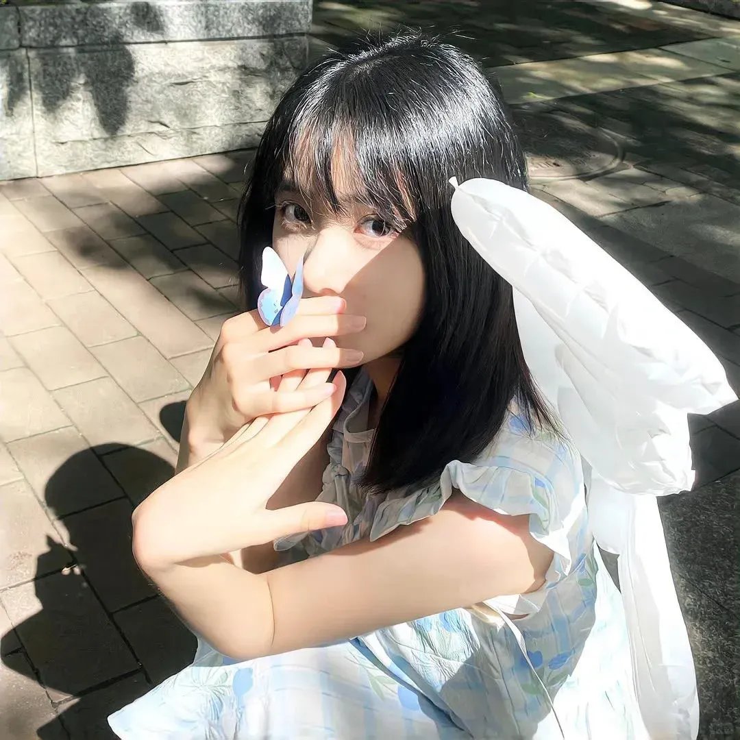 悄悄地喜欢你海报